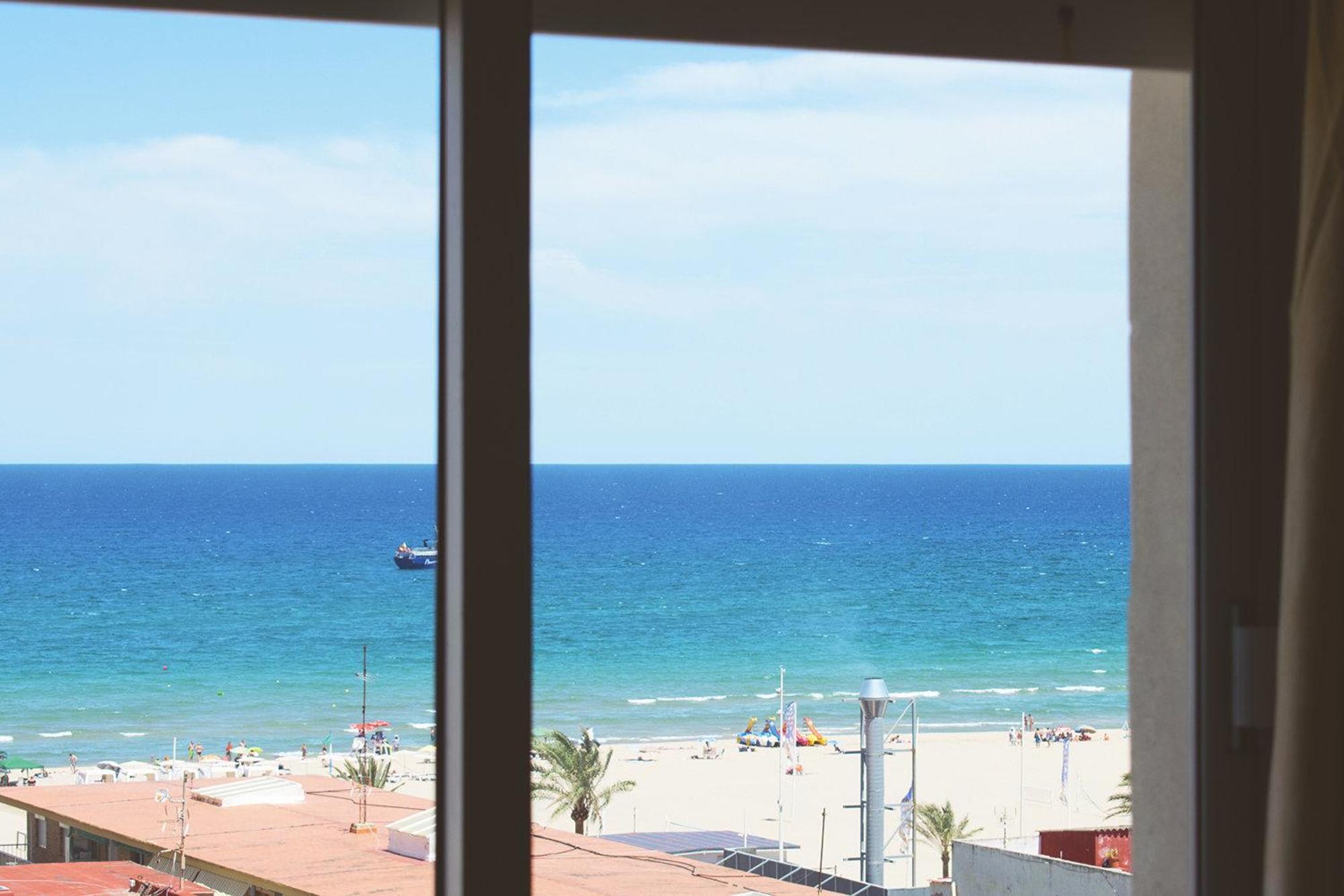 El Tiburon - Piso Con Espectaculares Vistas Al Mar - Solo Para Familias Ideal Para 4 Personas - Aire - Calefaccion - Ganador Award 2025, 2024, 2023, 2022 Playa de Gandia 외부 사진