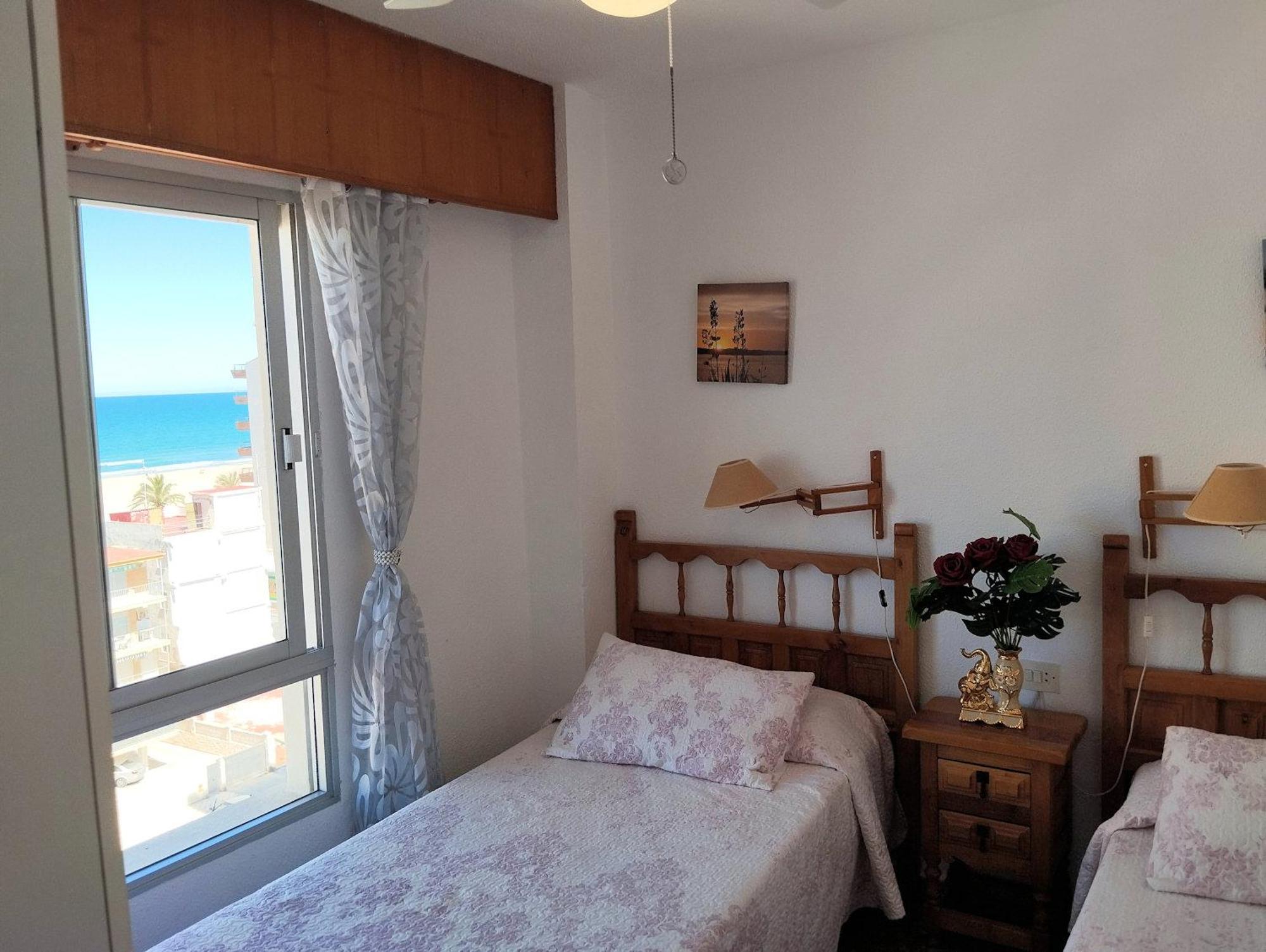 El Tiburon - Piso Con Espectaculares Vistas Al Mar - Solo Para Familias Ideal Para 4 Personas - Aire - Calefaccion - Ganador Award 2025, 2024, 2023, 2022 Playa de Gandia 외부 사진